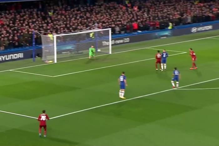 Liverpool przegrał z Chelsea i odpadł z Pucharu Anglii. Fatalny błąd bramkarza "The Reds" [WIDEO]