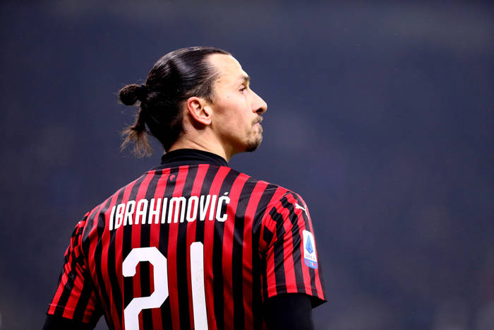 Zlatan Ibrahimović wraca do Włoch. Czeka go seria badań