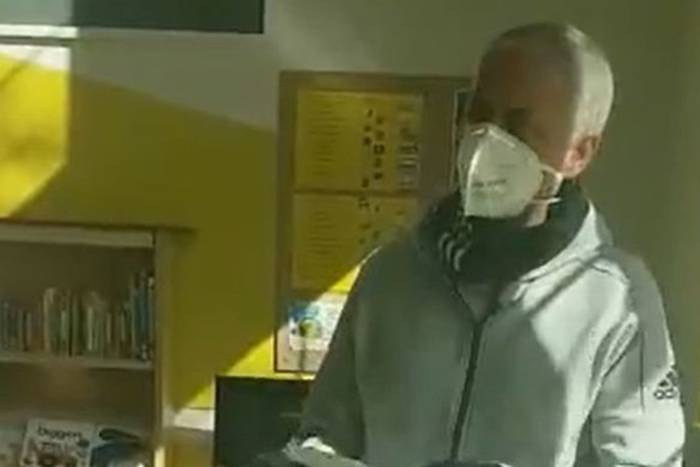 Jose Mourinho osobiście włączył się do pomocy. Tak szkoleniowiec walczy z pandemią koronawirusa [WIDEO]