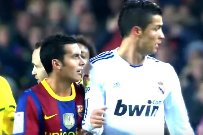 Cristiano Ronaldo zripostowany przez Pedro. Scysja Portugalczyka i Hiszpana podczas słynnego El Clasico