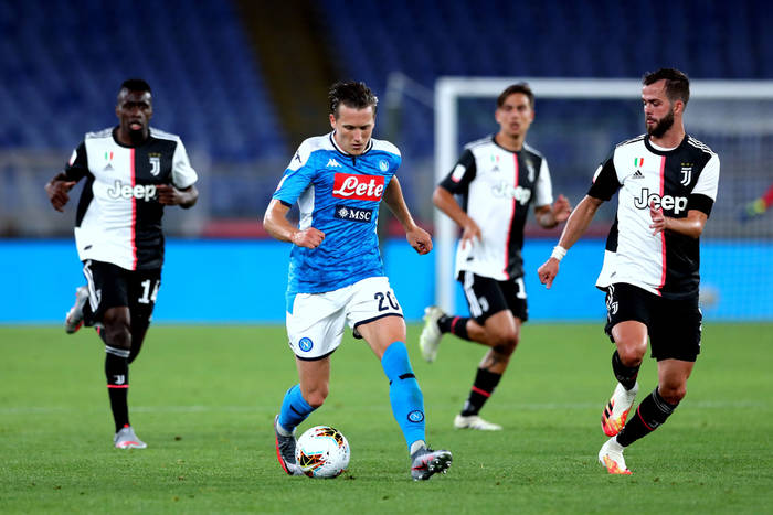 Napoli znów wygrywa, wyprzedzając AC Milan w tabeli Serie A. Arkadiusz Milik i Piotr Zieliński weszli z ławki