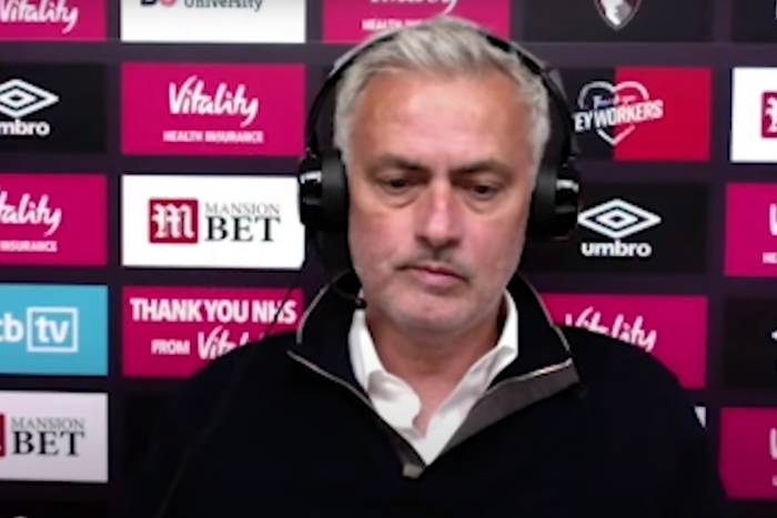 Jose Mourinho wściekły na konferencji prasowej. Wyszedł bez odpowiedzi na choćby jedno pytanie [WIDEO]