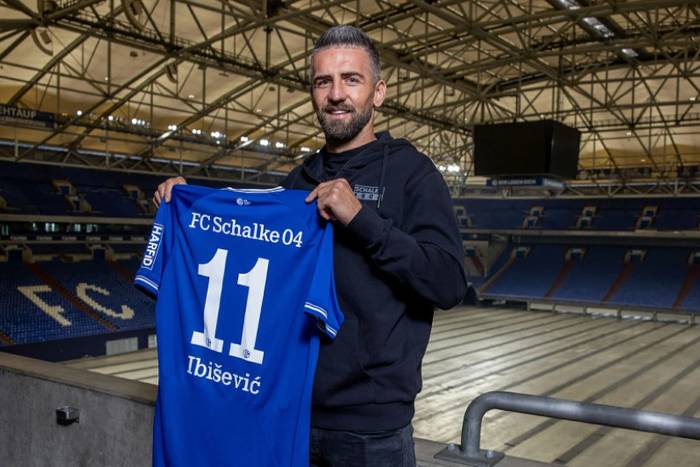 Vedad Ibisević piłkarzem Schalke. Będzie zarabiał szokująco mało