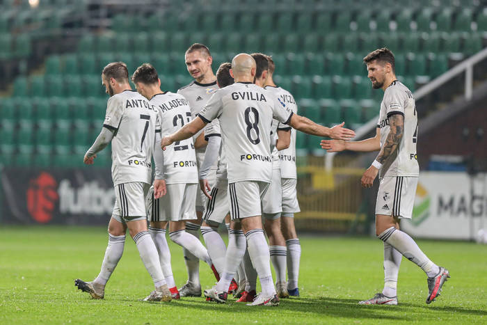 Legia Warszawa wróciła na podium PKO Ekstraklasy. Mistrzowie Polski nie mieli problemów z beniaminkiem