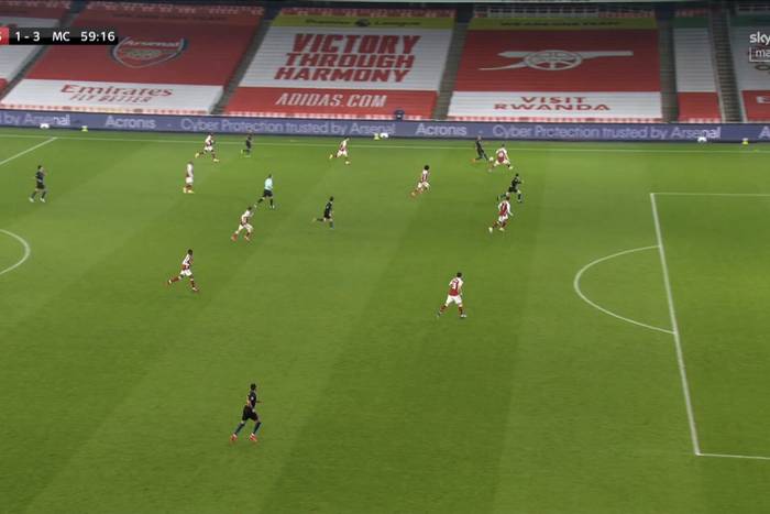 Arsenal bez szans w starciu z Manchesterem City. Fatalne zachowanie bramkarza, koszmarny błąd sędziego [WIDEO]
