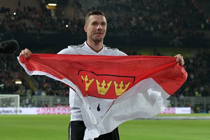 Lukas Podolski skomentował sensacyjne plotki transferowe. "To kompletna głupota"