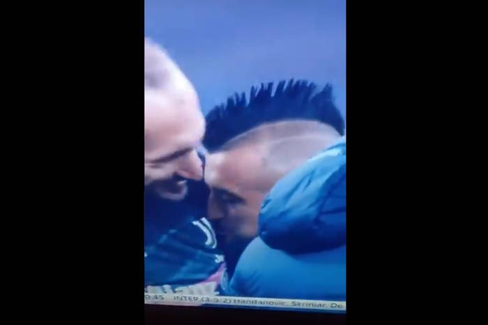 Arturo Vidal pocałował herb Juventusu. Potem strzelił mu gola [WIDEO]
