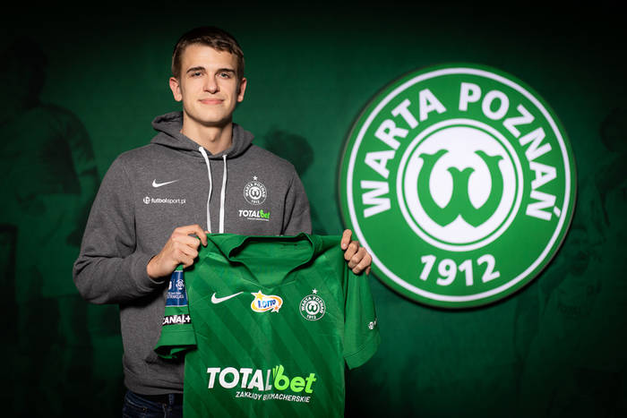 Warta Poznań ściągnęła juniorskiego reprezentanta Polski. Wychowanek Werderu Brema zagra w PKO Ekstraklasie