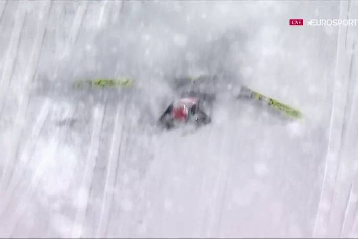 Komentarze po loteryjnym konkursie MŚ w Oberstdorfie. "Skoki narciarskie to sport ekstremalny"