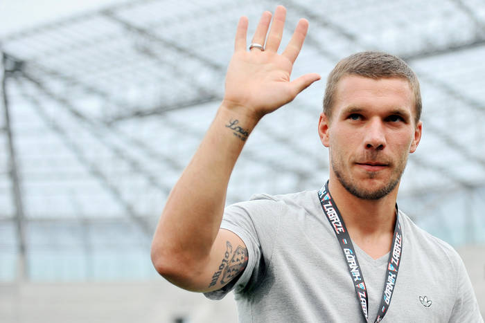 Lukas Podolski znów zmienia klub. Kontrowersje przy rozstaniu z Antalyasporem. "To niegodne"
