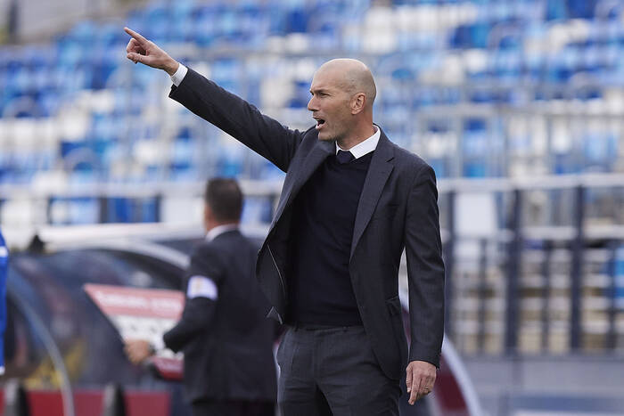 Media: Gigant kusi Zinedine'a Zidane'a. Doszło do rozmów