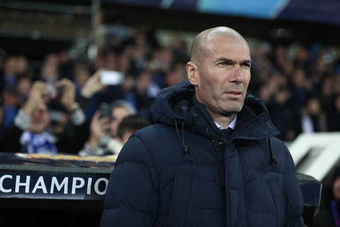 Dobrze, że Zidane odchodzi z Realu Madryt. Skorzystają na tym obie strony
