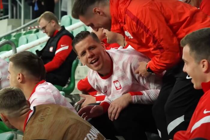 Wojciech Szczęsny znów dał o sobie znać. "Lewy na ławę, hej k..., Lewy na ławę" [WIDEO]