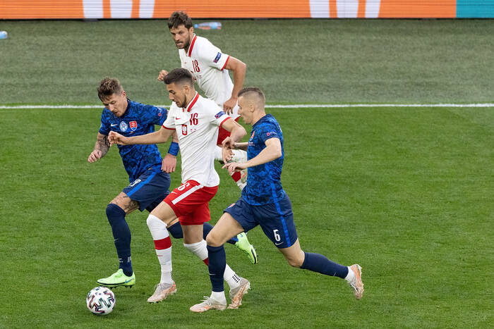 Polacy odpadną z Euro 2020 już w sobotę? Sytuacja w grupie jest dramatyczna