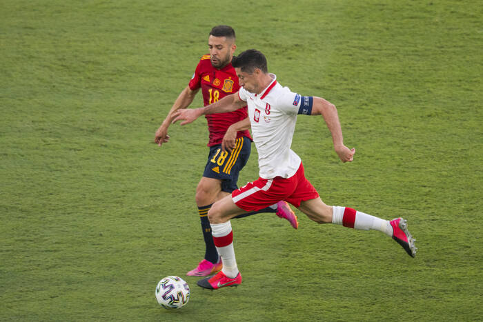 Mateusz Borek wybrał najlepszego piłkarza meczu z Hiszpanią. "Wybór Jordiego Alby jest dosyć dziwny"