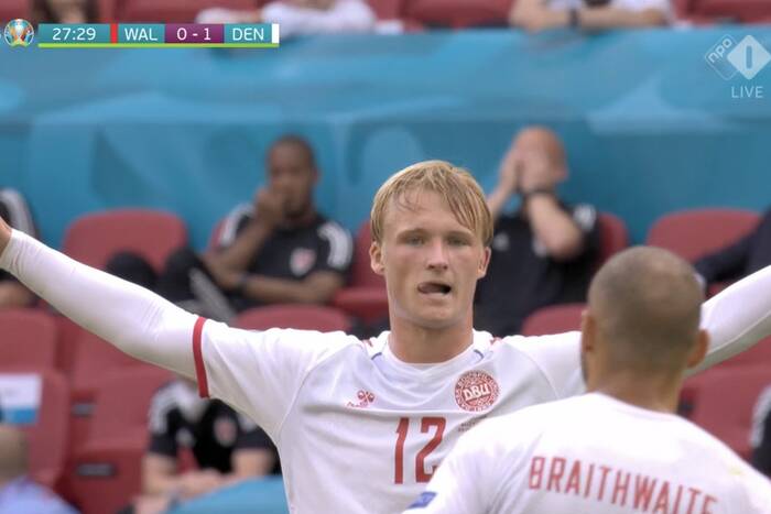 Co za gol dla Danii! Był rezerwowym, teraz rzucił Walię na łopatki [WIDEO]