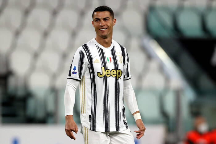 Cristiano Ronaldo ogłosił chęć transferu kolegom z drużyny. Nie zagra w sobotnim meczu Juventusu