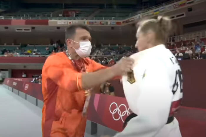 Szokujące sceny w Tokio. Niemiecka judoczka została spoliczkowana przez trenera. Teraz go tłumaczy [WIDEO]