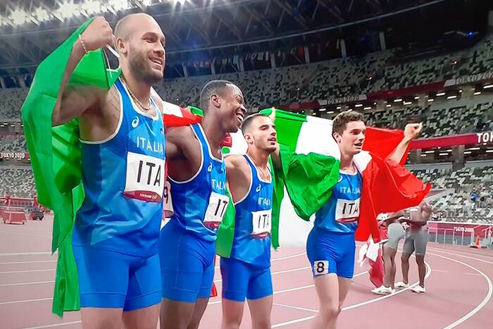 Włosi najszybsi na świecie! Niesamowity bieg w finale sztafety, zdecydowała jedna setna sekundy [WIDEO]