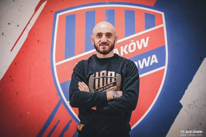 Walerian Gwilia wrócił do Ekstraklasy. Pomocnik zagra w Rakowie Częstochowa