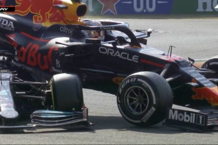 Szalone sceny w trakcie Grand Prix Włoch! Poważna stłuczka Maxa Verstappena i Lewisa Hamiltona [WIDEO]