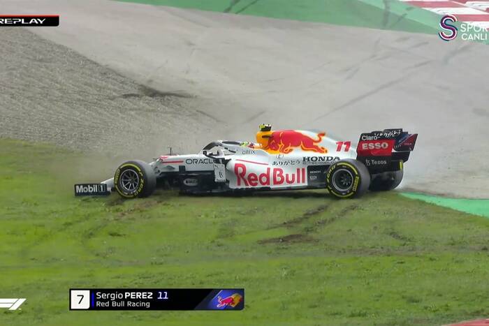 Hamilton najszybszy w kwalifikacjach, Bottas z pole position! Poważne problemy kierowców z przyczepnością