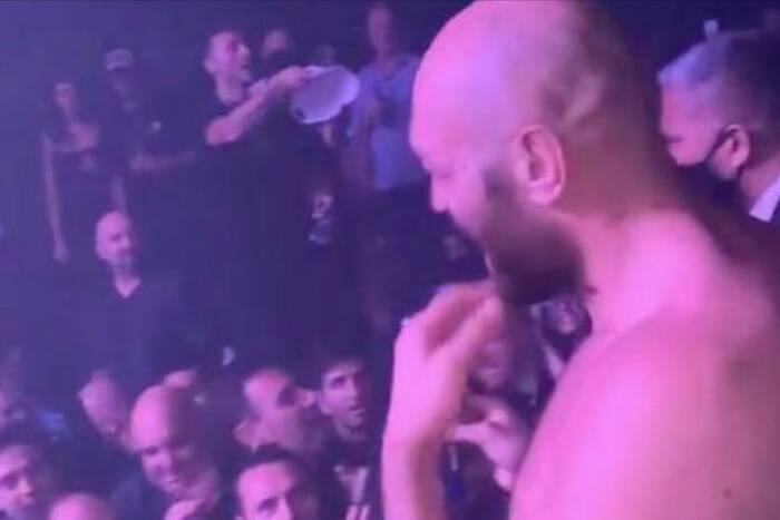 Szaleństwo w klubie w Las Vegas. Tyson Fury hucznie celebrował zwycięstwo z Wilderem [WIDEO]