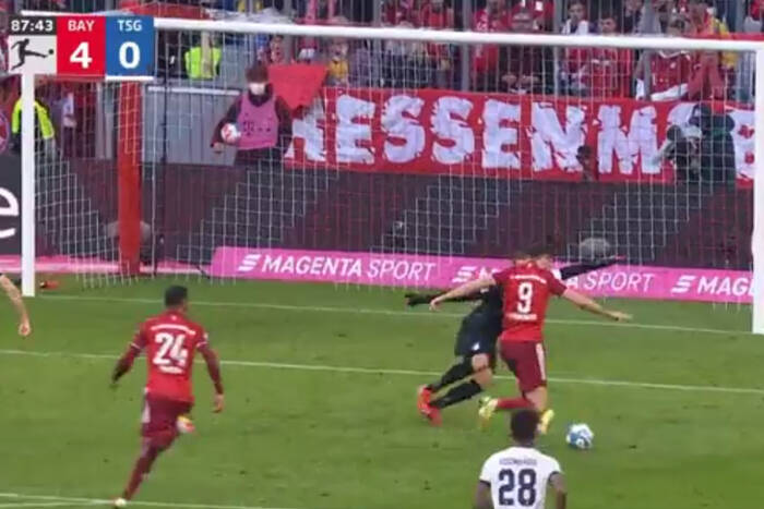 Piłkarz Bayernu Monachium wpadł w szał. Wszystko przez Roberta Lewandowskiego [WIDEO]