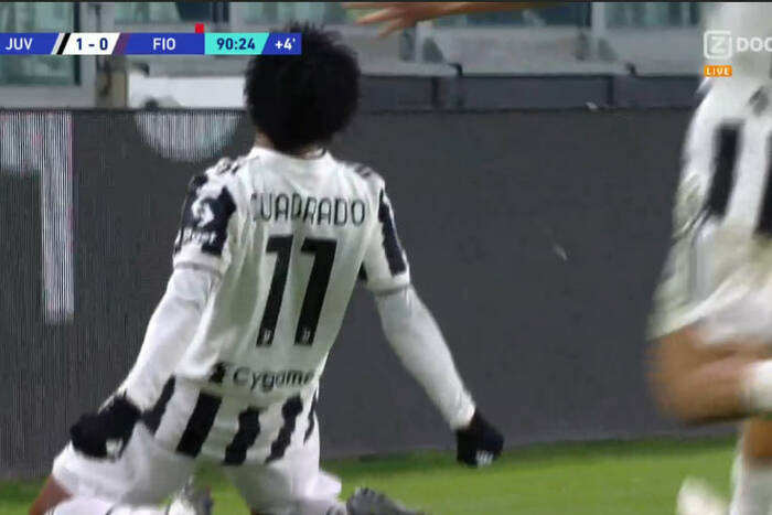 Juventus wyrwał zwycięstwo w meczu z Fiorentiną! Wygrana po golu w samej końcówce [WIDEO]
