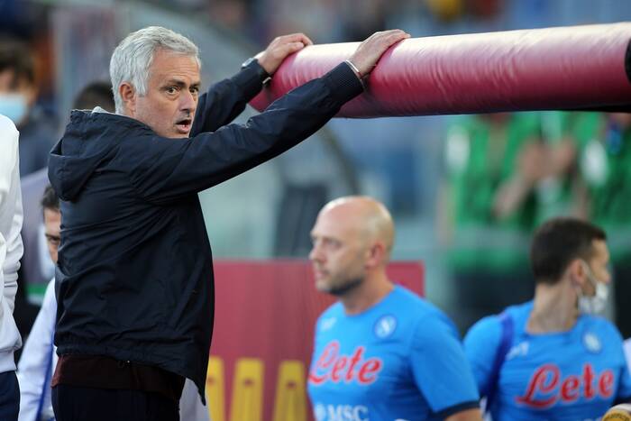 AS Roma znów zawiodła! Drużyna Jose Mourinho przegrała z beniaminkiem Serie A [WIDEO]