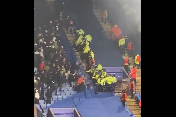 Zamieszki podczas meczu Leicester - Legia. Kibice "Wojskowych" starli się z policją [WIDEO]