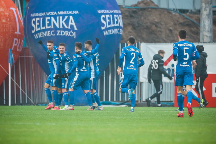 Twierdza Płock wciąż nie do zdobycia! Wisła pokonała Cracovię [WIDEO]