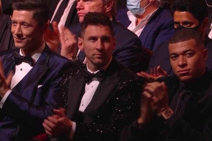 Messi wygrał z Lewandowskim i... zwrócił się do niego ze sceny. "Zasłużyłeś na Złotą Piłkę" [WIDEO]