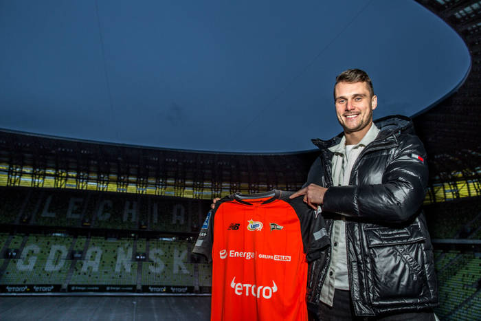 Lechia Gdańsk pozyskała nowego bramkarza. Podpisał kontrakt do końca sezonu