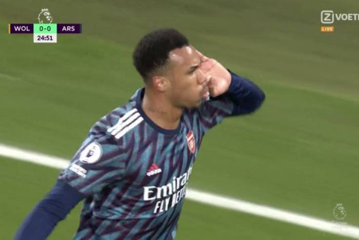 Arsenal wymęczył zwycięstwo z Wolverhampton. "Kanonierzy" przetrwali mimo gry w dziesiątkę [WIDEO]