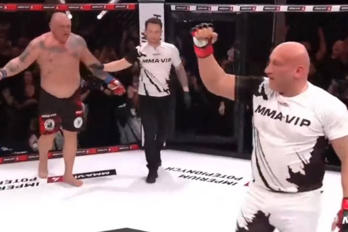 Marcin Najman wygrał walkę wieczoru na MMA-VIP 4. Kontrowersyjna decyzja sędziego [WIDEO]