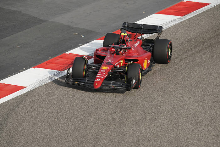 Popis kierowców Ferrari w kwalifikacjach przed Grand Prix w Bahrajnie! Mierne wyniki Hamiltona