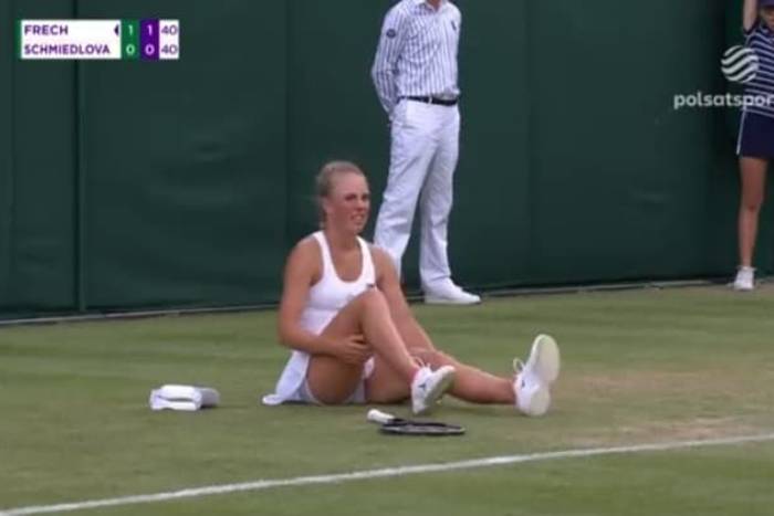 Problemy polskiej tenisistki na Wimbledonie. Potrzebowała pomocy lekarza [WIDEO]