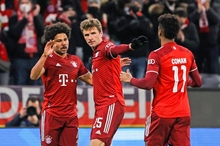 Były piłkarz Bayernu domaga się odstawienia Thomasa Muellera. "Precz!"