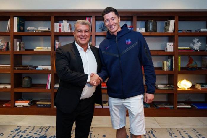 Robert Lewandowski wieszczy sukcesy FC Barcelony. "Jesteśmy gotowi walczyć o wszystkie tytuły" Robert Lewandowski wieszczy sukcesy FC Barcelony. "Jesteśmy gotowi walczyć o wszystkie tytuły"