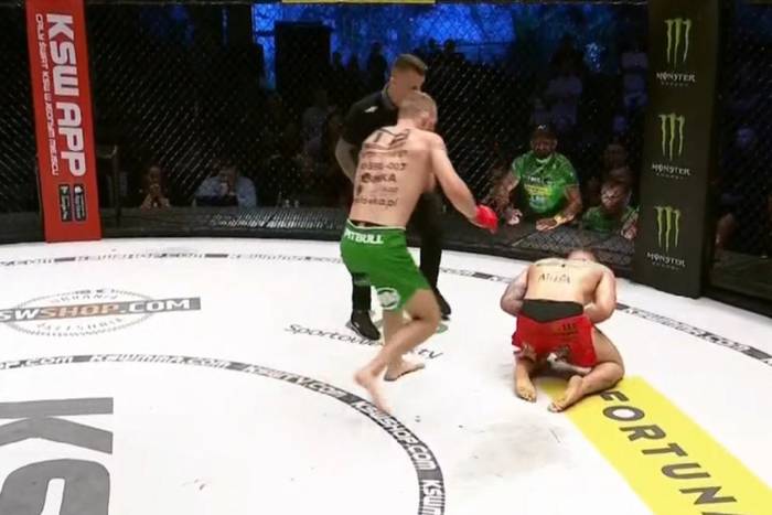 Spektakularny nokaut na KSW 72! Dawid Śmiełowski pozostaje niepokonany [WIDEO]