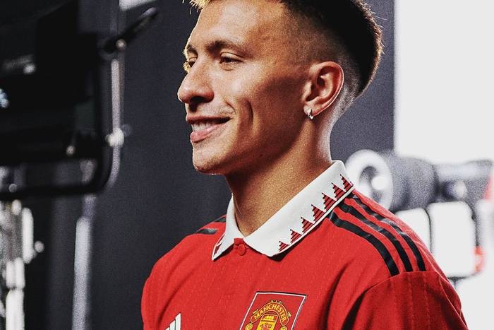 Argentyński obrońca zaprezentowany przez Manchester United. W końcu założył nowe barwy [WIDEO]