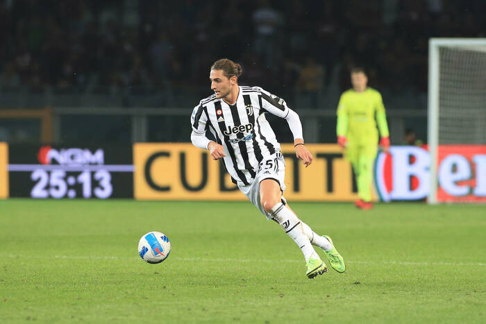 Adrien Rabiot krzyżuje plany Juventusu. Francuz uniemożliwia przeprowadzenie innego transferu