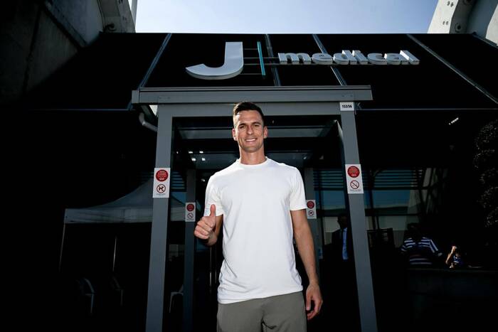 Dziennikarze na gorąco skomentowali transfer Milika do Juventusu. "Spełnienie marzeń dla niego" Dziennikarze na gorąco skomentowali transfer Milika do Juventusu. "Spełnienie marzeń dla niego"