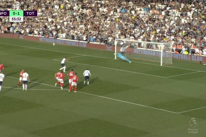 Henderson znów obronił karnego, ale nie uchronił Nottingham przed porażką z Tottenhamem. Dublet Kane'a [WIDEO]
