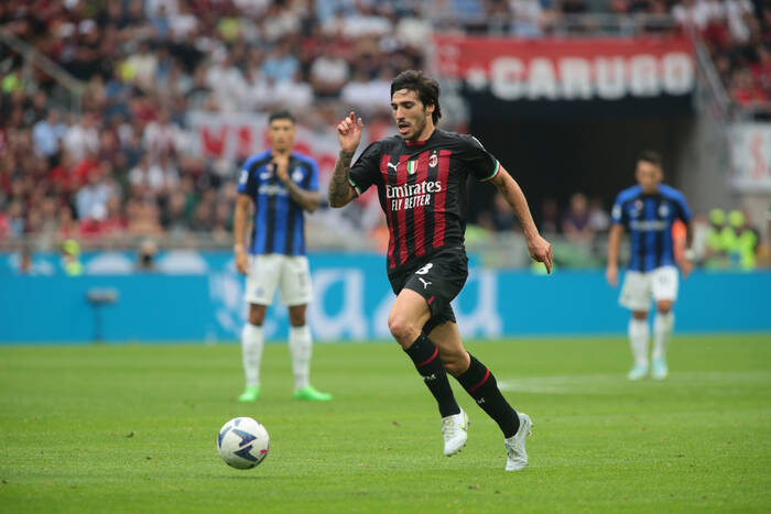 AC Milan blisko wpadki z drużyną ze strefy spadkowej. Gol w końcówce dał zwycięstwo "Rossonerim"