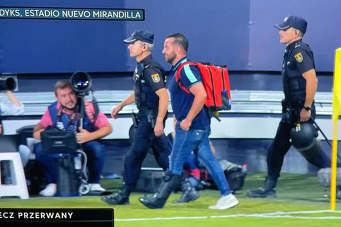 Szokujące szczegóły akcji ratunkowej na meczu FC Barcelony. "Karetka pojawiła się po 20 minutach"