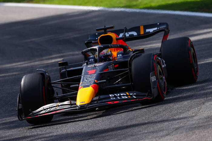 Max Verstappen z pole position przed Grand Prix Bahrajnu! Popis mistrza na inaugurację sezonu