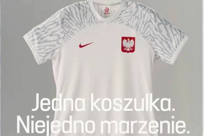 #KoszulkaMarzenie. PZPN zaprezentował stroje reprezentacji Polski na MŚ w Katarze. Oto szczegóły i ceny