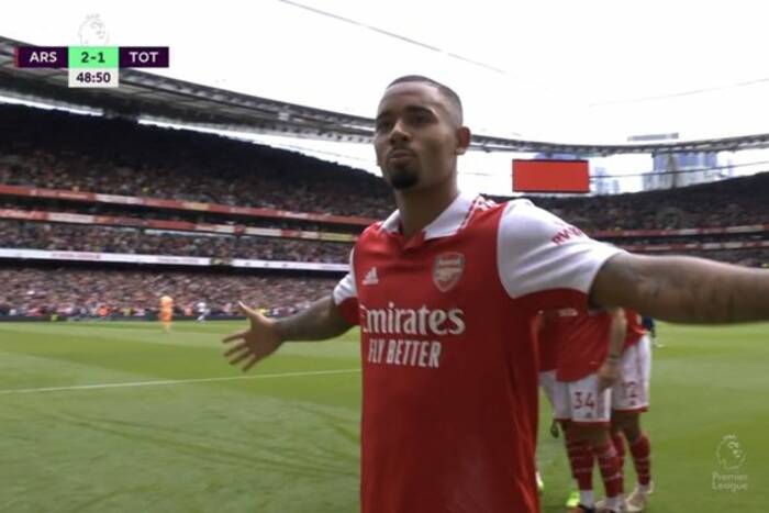 Arsenal górą w derbach Londynu! Piękny gol Thomasa, "Kanonierzy" nadal liderem Premier League [WIDEO]